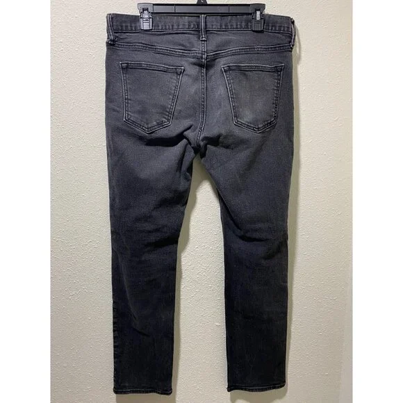 Old Navy Slim BuiltIn Flex Jeans Mens 34x32 Washed Black Distressed Ripped Knees - Picture 8 of 13